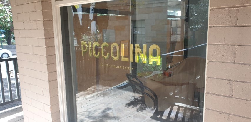 mirror-gold-window-decal-sign-sydney-piccolina