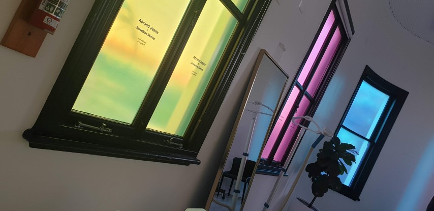 exhibition-coloured-window-signs-sydney-city